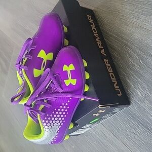 Girls soccer cleats